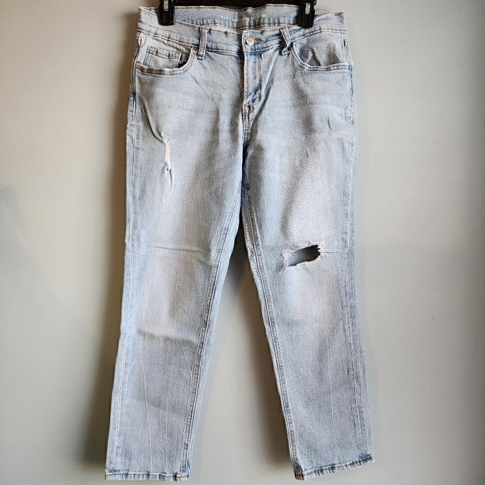 Old Navy Mid-Rise Boyfriend Jeans👖